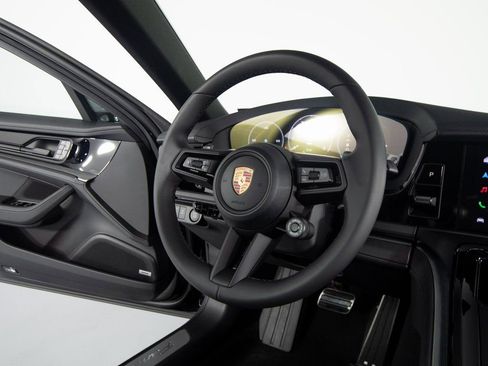 New 2026 Porsche Panamera 4 image 32