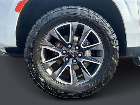 Used 2021 Chevrolet Tahoe Z71 w/ Z71 Signature Package image 36