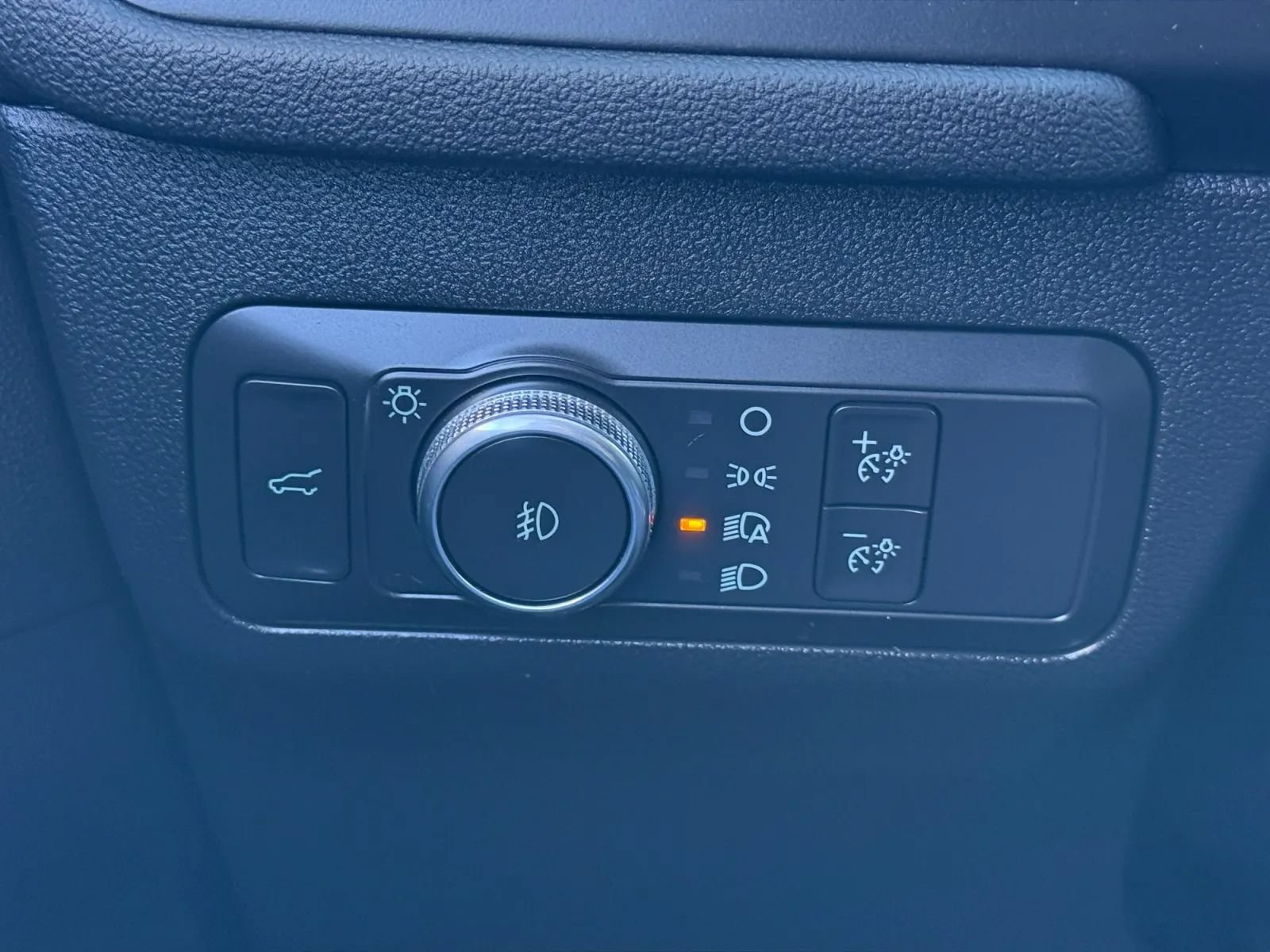 Used 2021 Ford Escape SEL w/ SEL Stealth AWD Package image 39