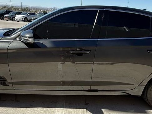 Used 2025 Genesis G70 2.5T RWD image 8