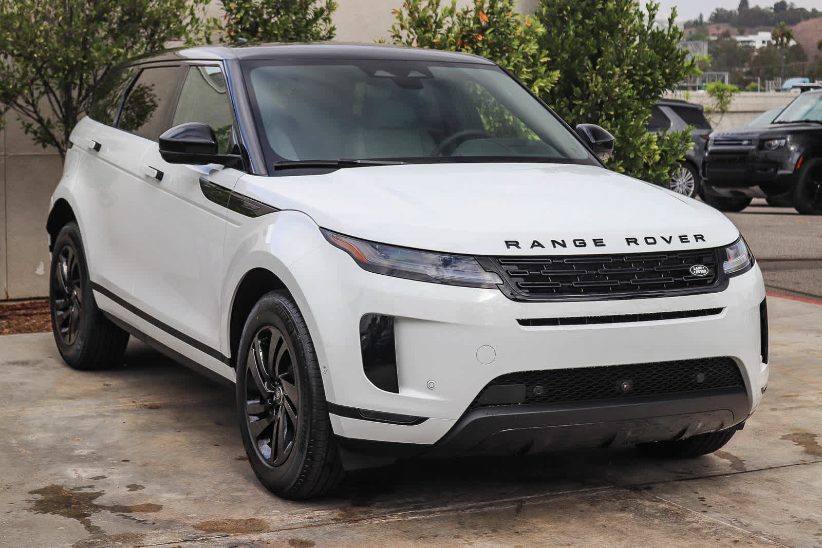 New 2026 Land Rover Range Rover Evoque S AWD/4WD image 3