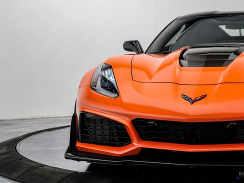 Used 2019 Chevrolet Corvette ZR1 RWD image 40