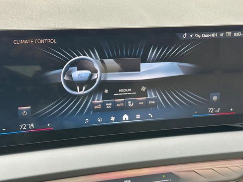 Used 2025 BMW X3 xDrive30i w/ Premium Package image 25