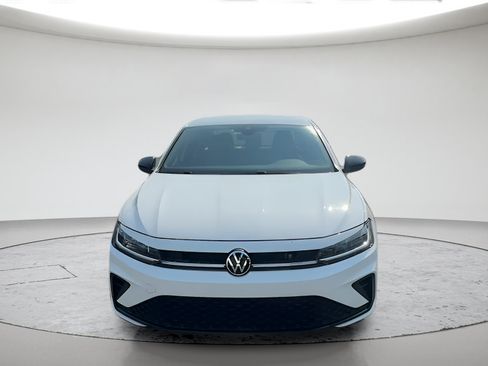 Used 2025 Volkswagen Jetta Sport FWD image 2
