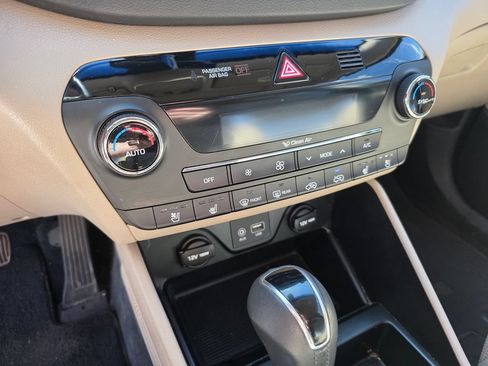 Used 2016 Hyundai Tucson Limited w/ Option Group 03 AWD/4WD image 15
