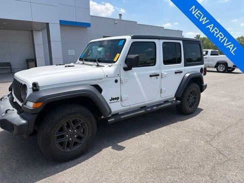 Used 2024 Jeep Wrangler Unlimited Sport AWD/4WD image 1
