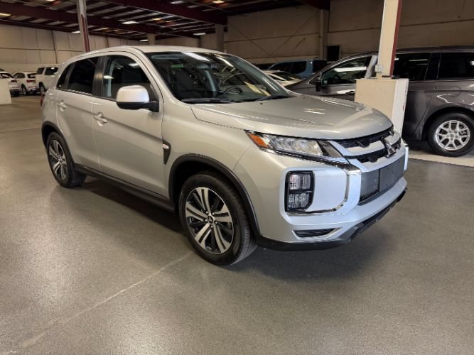 Used 2025 Mitsubishi Outlander Sport AWD image 6