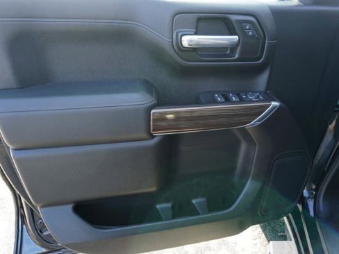 Used 2021 Chevrolet Silverado 1500 LT Trail Boss image 16