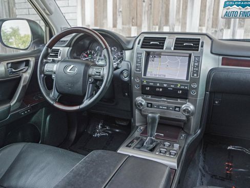Used 2016 Lexus GX 460 Luxury w/ Preferred Accessory Package AWD/4WD image 15