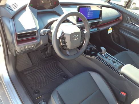 New 2026 Toyota Prius Plug-In Hybrid FWD image 4