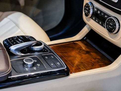 Used 2019 Mercedes-Benz GLS 450 4MATIC w/ Premium 1 Package image 30