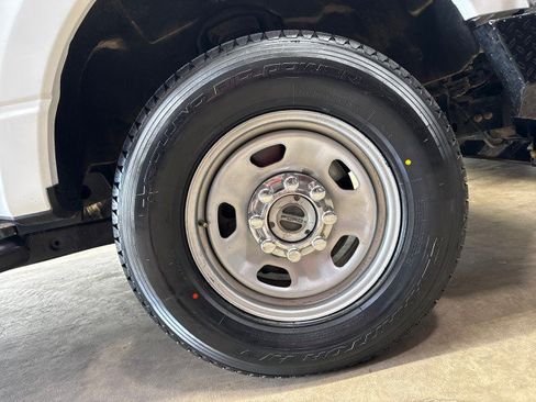 Used 2023 Ford F350 XL AWD/4WD image 41
