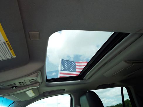 Used 2017 Cadillac Escalade Premium Luxury w/ LPO, Radiant Package image 10