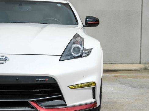 Used 2020 Nissan 370Z NISMO RWD image 48