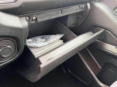 Used 2024 Nissan Frontier S w/ Technology Package image 32