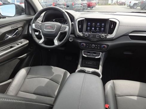 Used 2023 GMC Terrain SLT w/ Tech Package FWD image 30