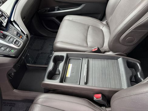 Used 2018 Honda Odyssey Elite image 18