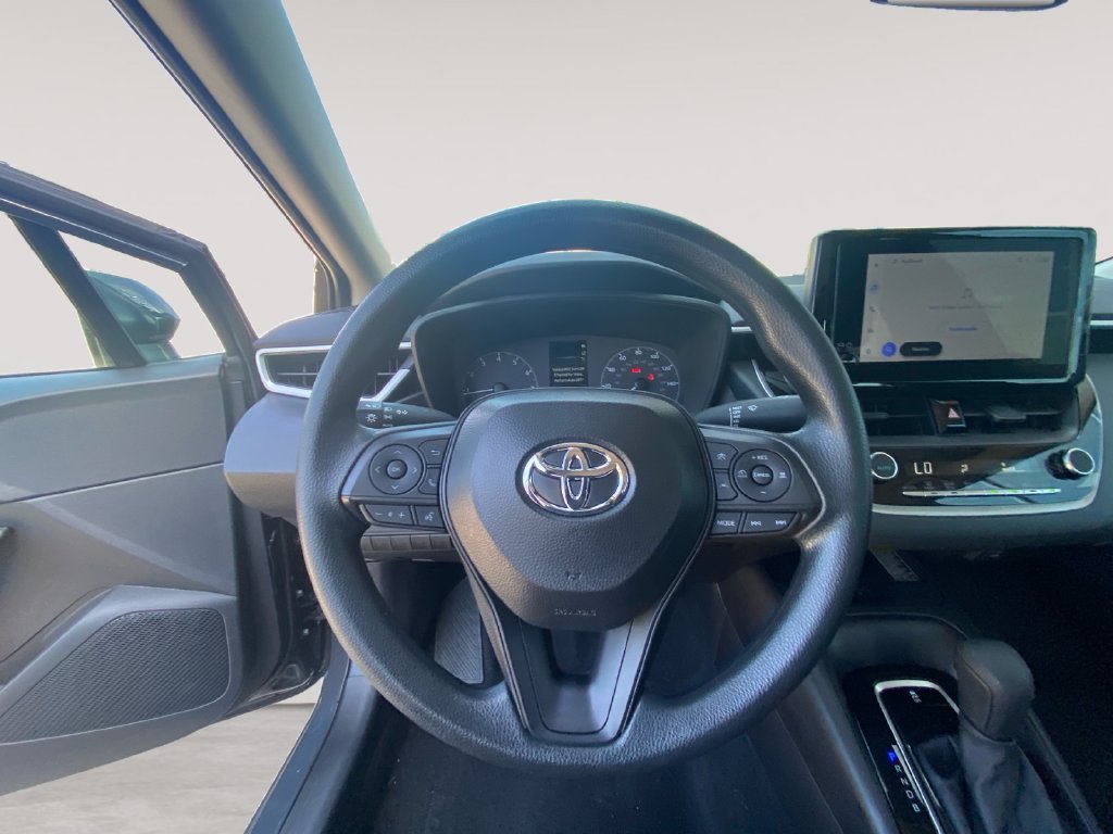 Used 2025 Toyota Corolla LE w/ LE Premium Package FWD image 12