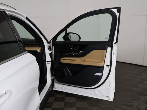 Used 2022 Lincoln Corsair Reserve w/ Elements Package image 21