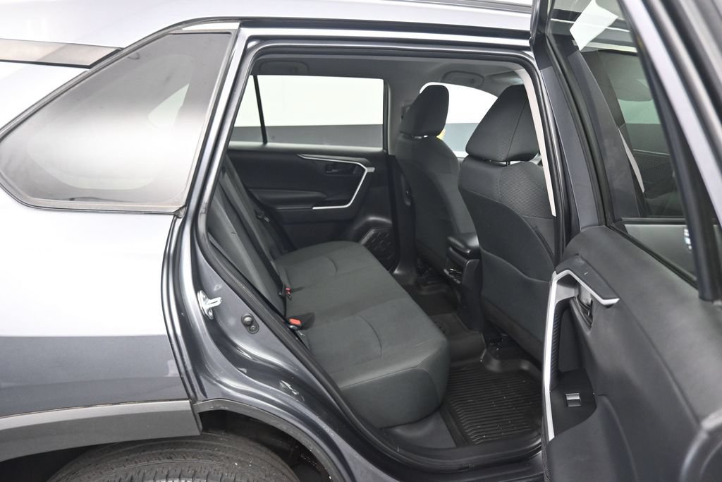 Used 2021 Toyota RAV4 LE FWD image 34