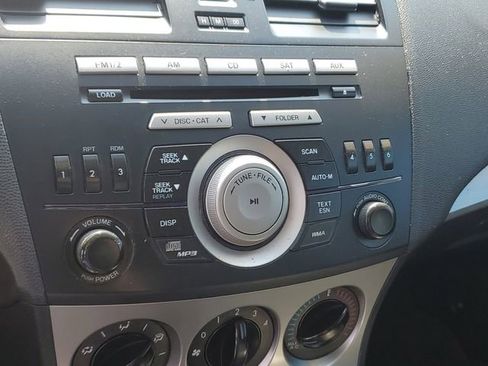 Used 2011 MAZDA MAZDA3 i Sport image 18