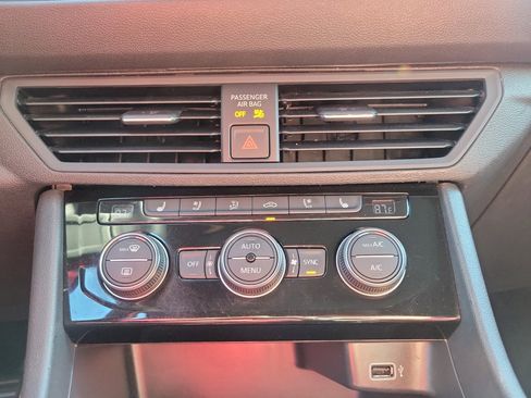 Used 2019 Volkswagen Jetta GLI Autobahn image 22