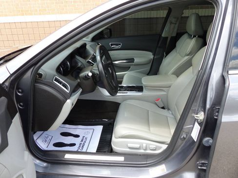 Used 2020 Acura TLX FWD image 21