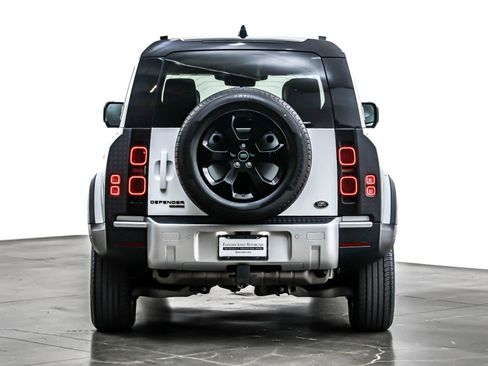 Used 2020 Land Rover Defender 110 HSE image 4