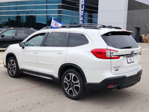 Certified 2024 Subaru Ascent Limited w/ Technology Package image 5