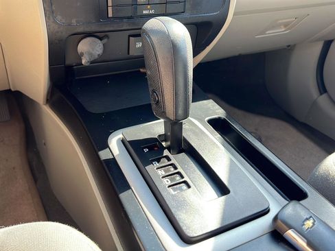 Used 2012 Ford Escape XLS FWD image 22
