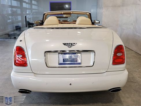 Used 2010 Bentley Azure T RWD image 8