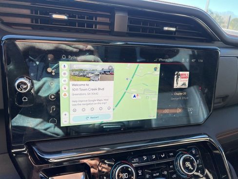 Used 2022 GMC Sierra 1500 AT4 w/ AT4 Preferred Package image 3