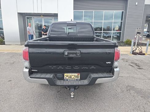 Used 2020 Toyota Tacoma TRD Off-Road image 5
