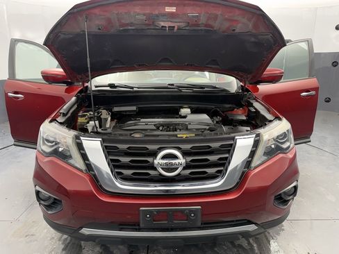 Used 2019 Nissan Pathfinder SL w/ Cargo Package image 15