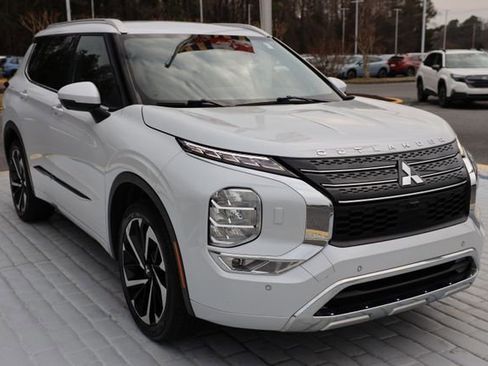 Used 2022 Mitsubishi Outlander SEL image 7