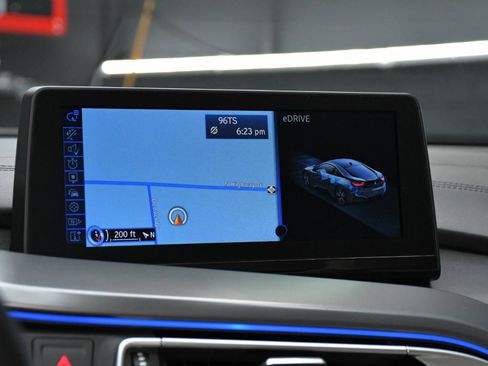 Used 2016 BMW i8 image 46