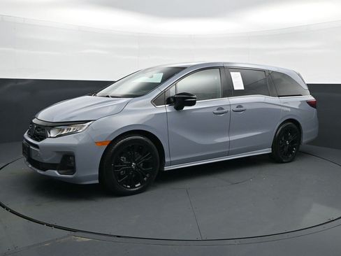 Used 2025 Honda Odyssey Sport-L image 3