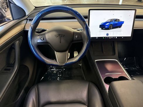 Used 2022 Tesla Model Y Performance AWD/4WD image 25
