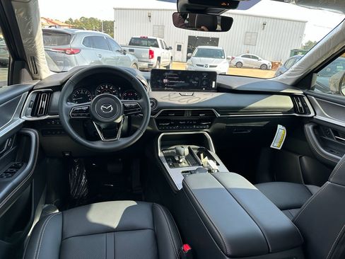 Used 2026 MAZDA CX-90 3.3 Turbo w/ Preferred Package AWD/4WD image 12