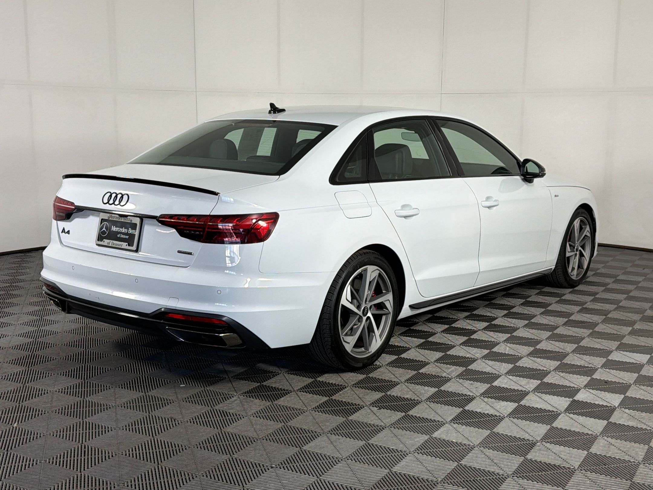 Used 2023 Audi A4 2.0T Premium Plus w/ Premium Plus Package AWD/4WD image 9