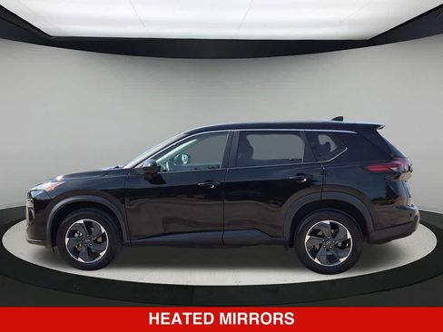 Used 2024 Nissan Rogue SV AWD/4WD image 3