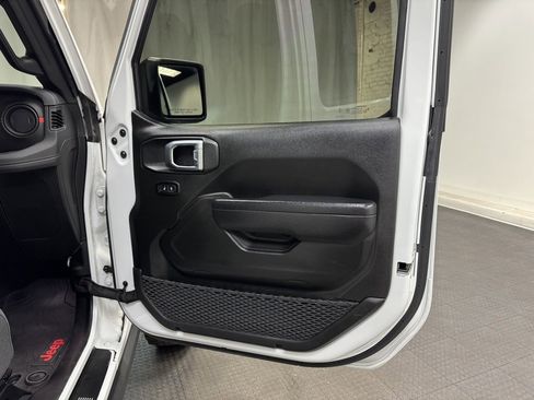 Used 2024 Jeep Wrangler Unlimited Rubicon w/ Convenience Group image 20