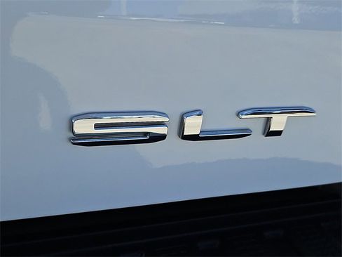 Certified 2025 GMC Sierra 1500 SLT image 16