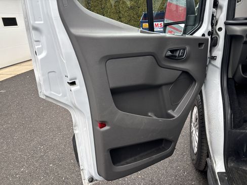 Used 2022 Ford Transit 350 XLT image 17