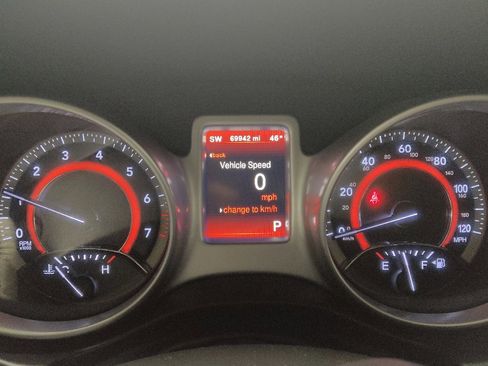 Used 2019 Dodge Journey SE w/ Premium Group image 23