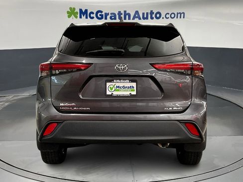 Used 2021 Toyota Highlander XLE image 5