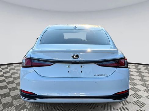 Used 2023 Lexus ES 300h F Sport w/ Accessory Package (Z1) image 4