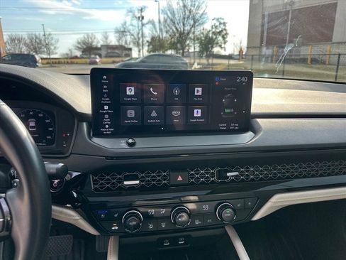 Used 2023 Honda Accord Touring image 12