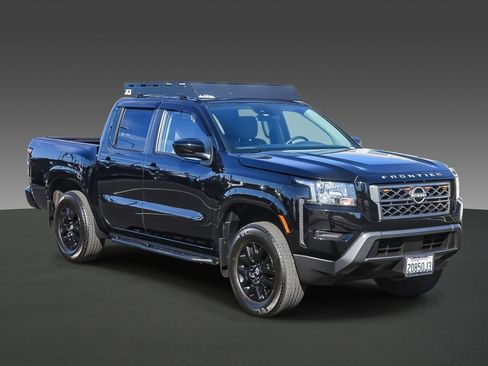 Used 2022 Nissan Frontier SV w/ Technology Package image 5