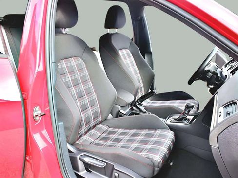 Used 2017 Volkswagen GTI S image 28